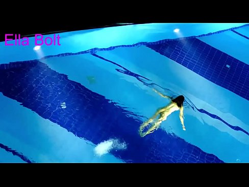 ❤️ Ùn possu micca piantà di fighjulà, ghjovana bionda catturata nuda in piscina ELLA BOLT ️ Video porno à co.porno-negrov.ru ❤