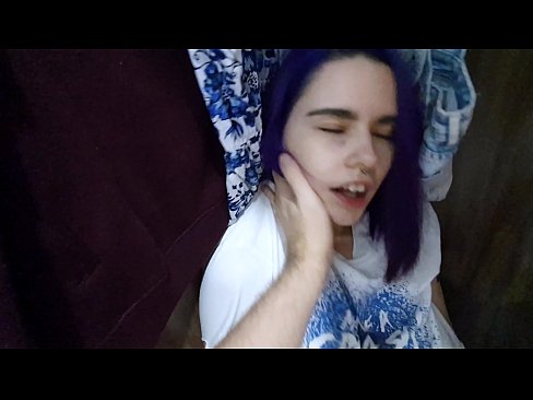 ❤️ Truvò a mo surella in l'armadiu è l'aiutò à cum ️ Video porno à co.porno-negrov.ru ❤